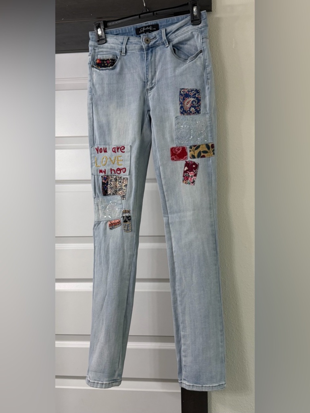 Light Wash Embroidered Patchwork Women’s Jeans by Charlie B women size 2
